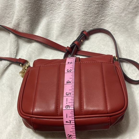 Elegant Red Quilted Shoulder Bag - Picture 8 of 13
